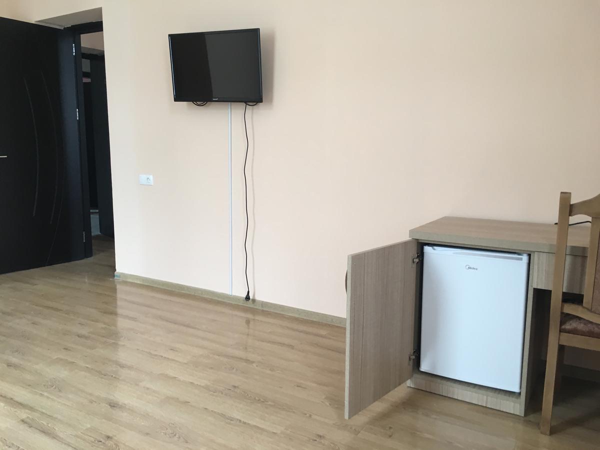 Kmg Hotel Khashuri المظهر الخارجي الصورة