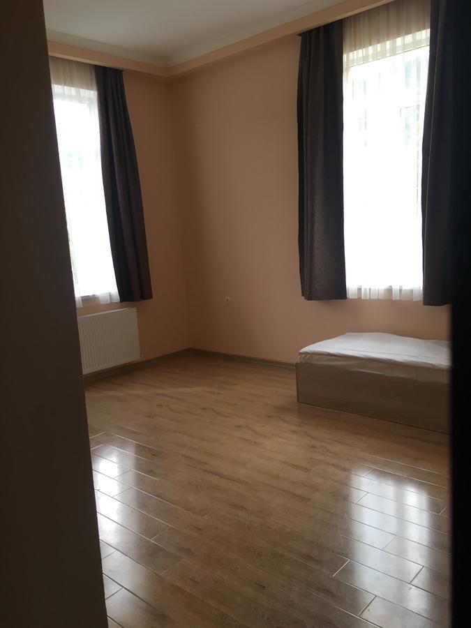 Kmg Hotel Khashuri المظهر الخارجي الصورة